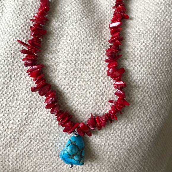 TURQUOISE AND RED CORAL NECKLACE - Picture 2 of 4